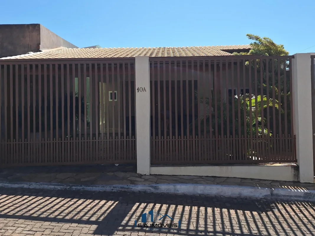 S.A Imóveis vende excelente casa térrea no Condomínio Verdes Ares, localizado em...