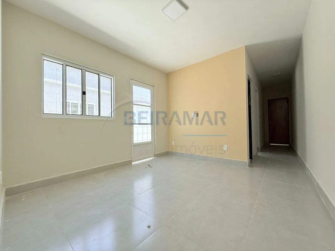 Casa Reformada para Aluguel | 2 Quartos (1 Suíte) | Vaga de Garagem - QNM 22 Con...