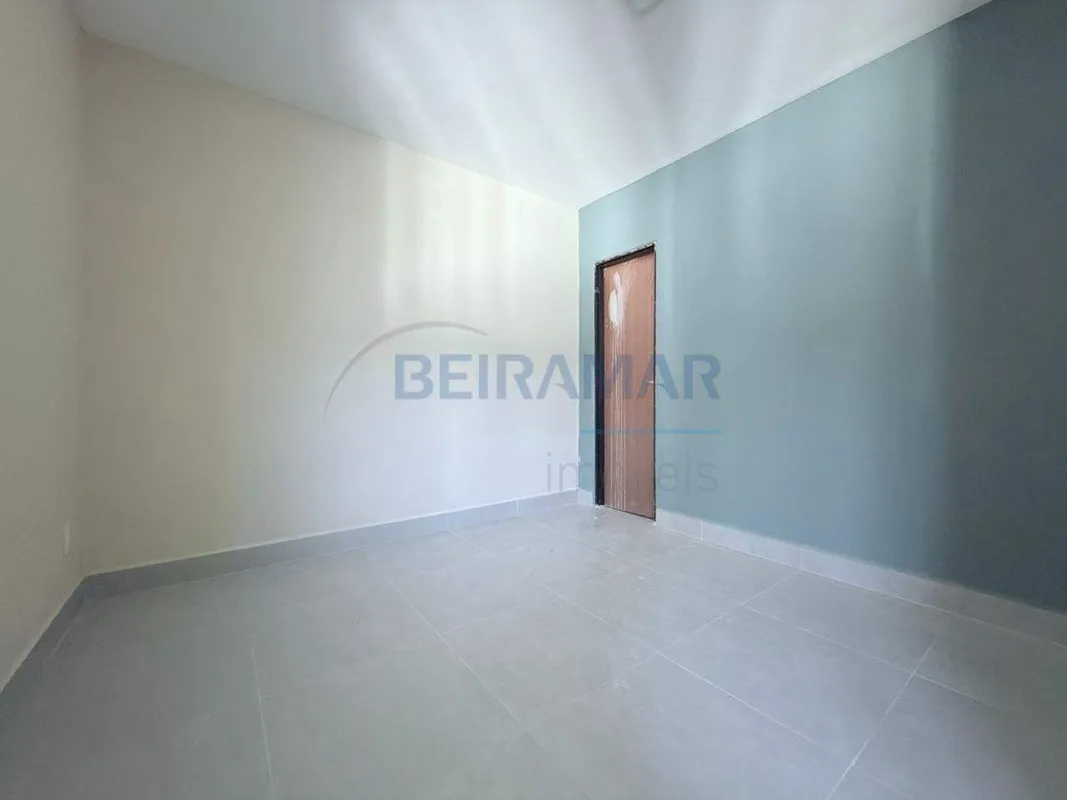 Casa Reformada para Aluguel | 2 Quartos (1 Suíte) | Vaga de Garagem - QNM 22 Con...