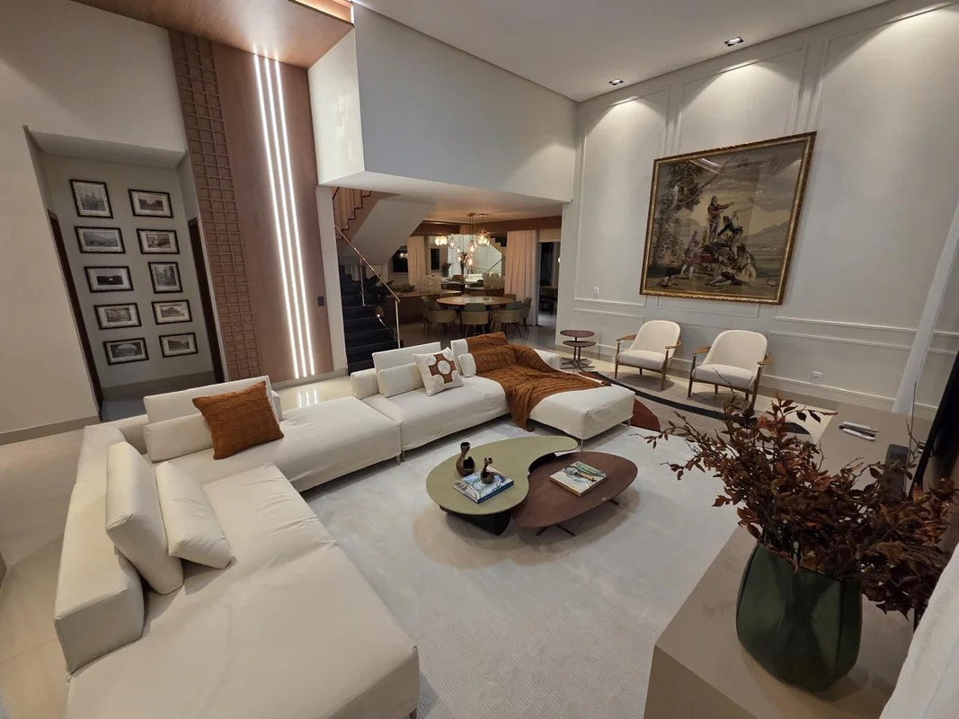 Sobrado Jardins Verona - Semi MobiliadaÁrea do terreno: 434 m2Área edificada: 26...