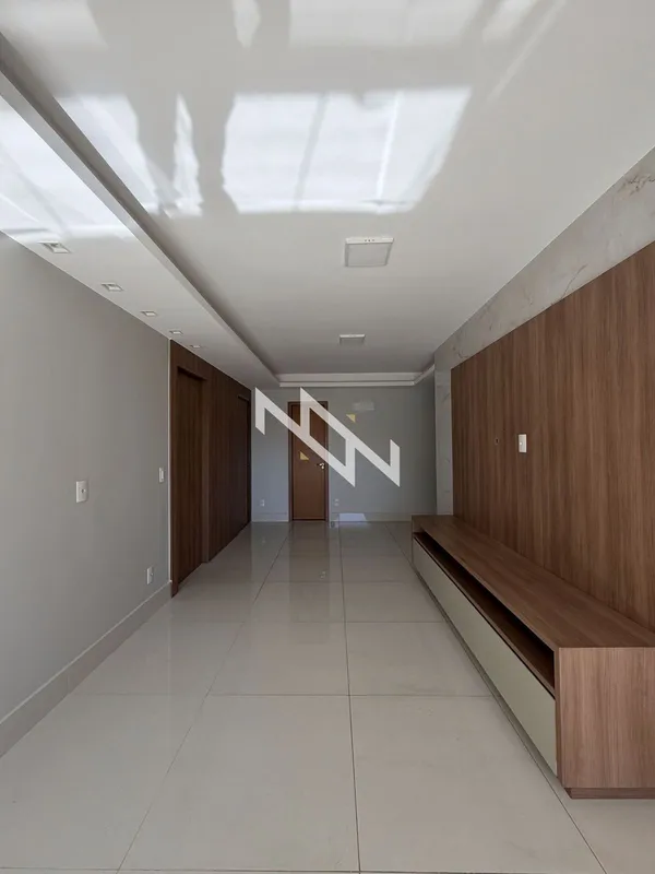 Apartamento à venda no Setor Bueno com 102 m², 3 suítes e 2 vagas de garagem. Im...