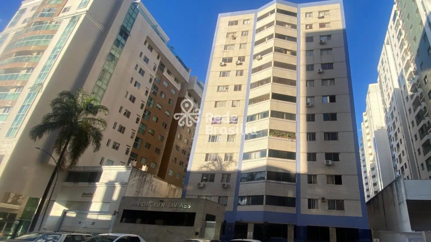 Excelente apartamento localizado na Rua 09 Norte, em andar alto, totalmente refo...