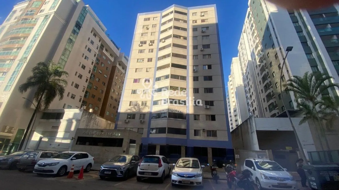 APARTAMENTO MOBILIADO DE ALTO PADRÃO ? 137M² | ANDAR ALTO | 4 QUARTOSTEM A OPÇÃO...