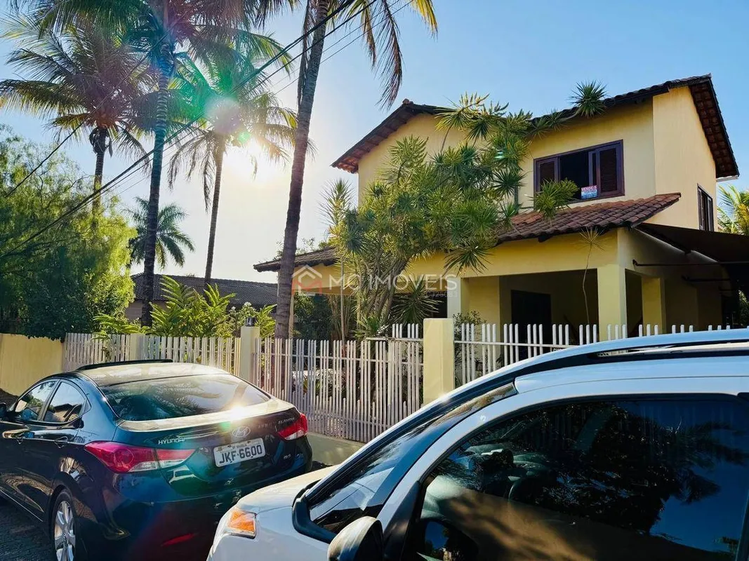 Casa à Venda no Guará Parque | 6 Quartos sendo 2 Suítes | 800 m² de Terreno | 40...