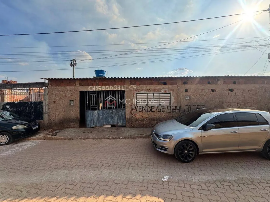 Casa à Venda na Chácara 150, Quadra 3 - Sol Nascente Trecho 1 | 1 Quarto | 270 m...