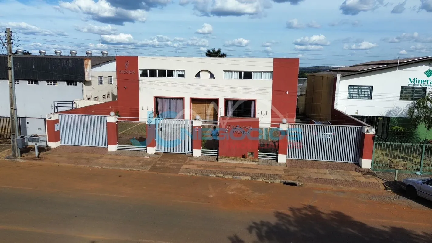 OPORTUNIDADE ÚNICA | IMÓVEL COMERCIAL DE ALTO PADRÃOTerreno com 990 m²Área const...