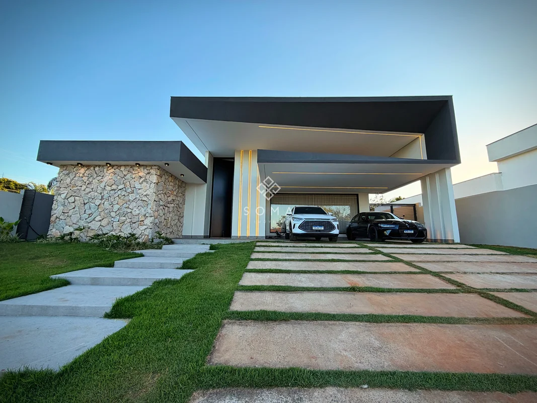 ESPECIFICAÇÕES DA CASA:- Projeto de iluminação- Sala ampla para três ambientes c...