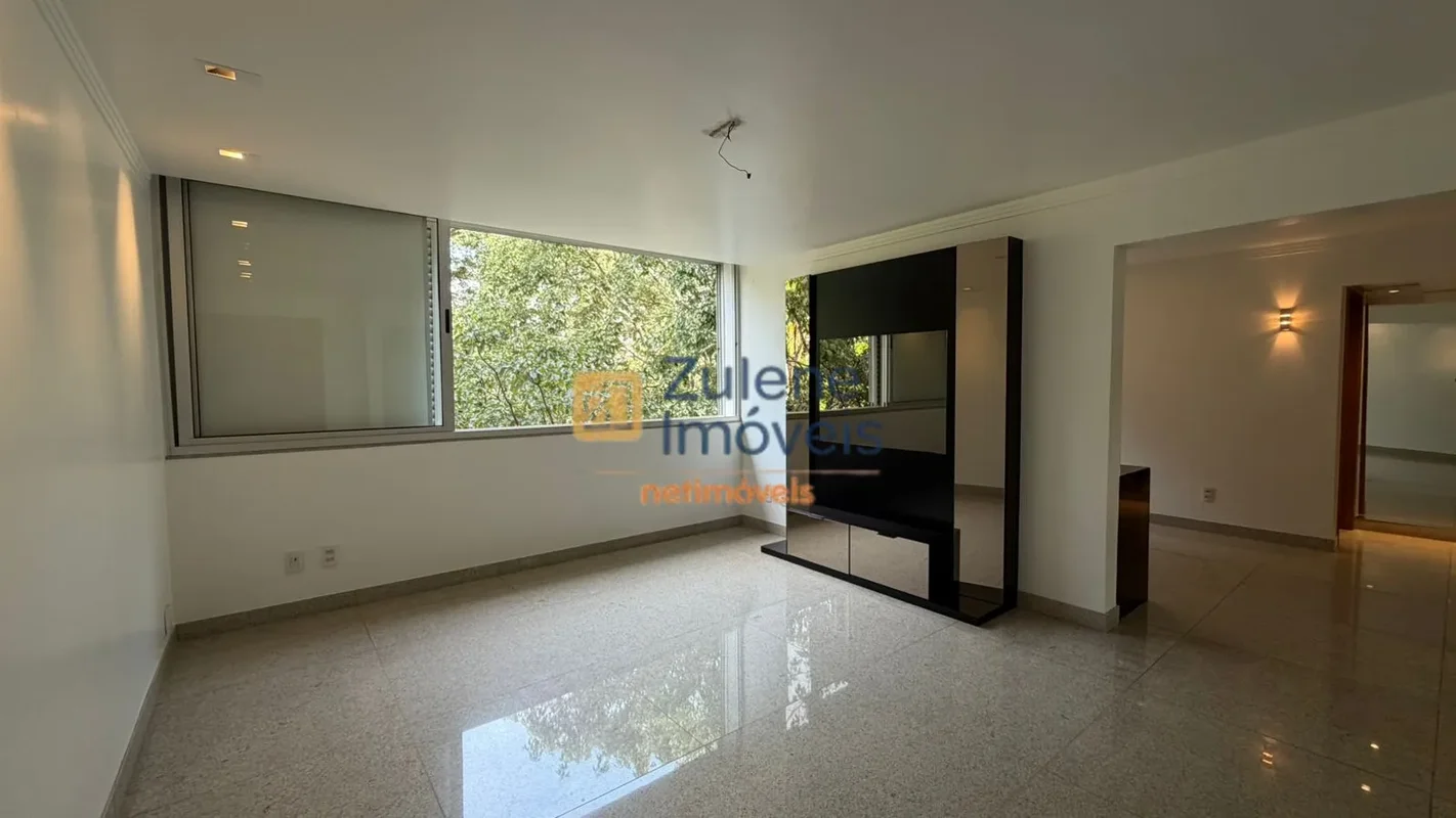 CONFORTO, ESPAÇO E QUALIDADE DE VIDA NA SQS 307 Se você procura um apartamento a...