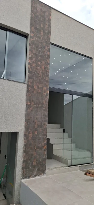 CASA MODERNA À VENDA - Sobradinho I DF- 03 quartos com suíte + espaço jardim de ...