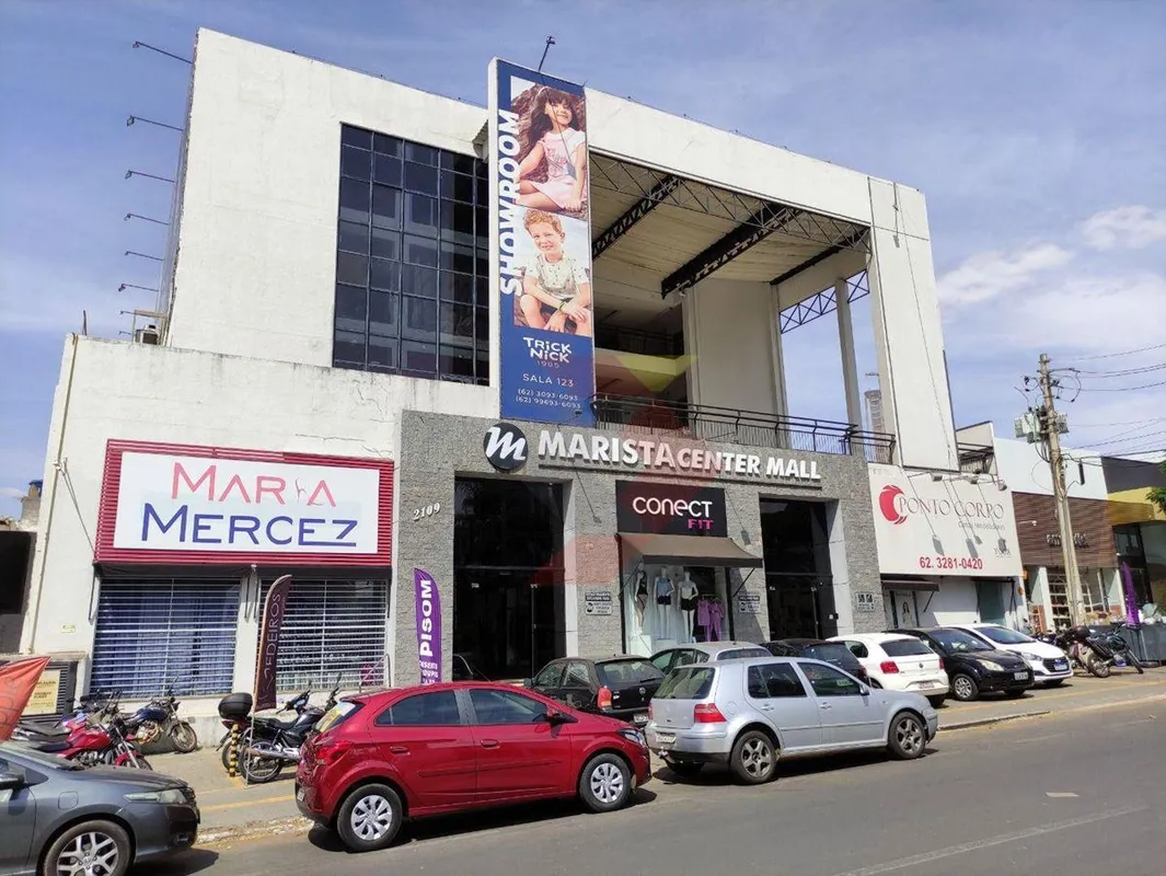 Sala comercial com aproximadamente 21m², contando com ponto preparado para insta...