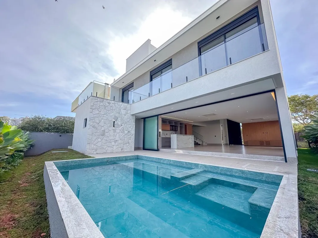 Um projeto moderno, elegante e extremamente completo, localizado em uma das posi...