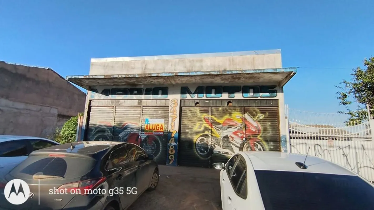 LOJA COMERCIAL DE ESQUINA 250M²Excelente oportunidade para instalar seu negócio ...
