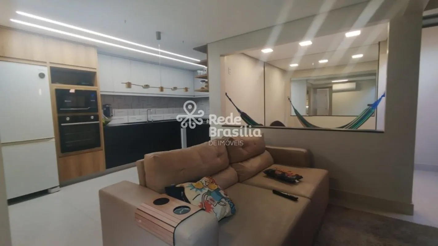 Casa moderna e funcional no Condomínio Jardins dos Buritis, em localização estra...