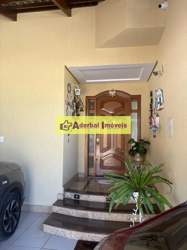 SOBRADO ALTO PADRÃO À VENDA – QE 30 GUARÁ IIEXCELENTE SOBRADO DE 2 PAVIMENTOS LO...