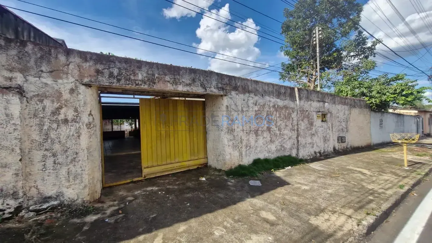  Oportunidade Imperdível no Setor São José: 490m² de Potencial e Liberdade!Busca...