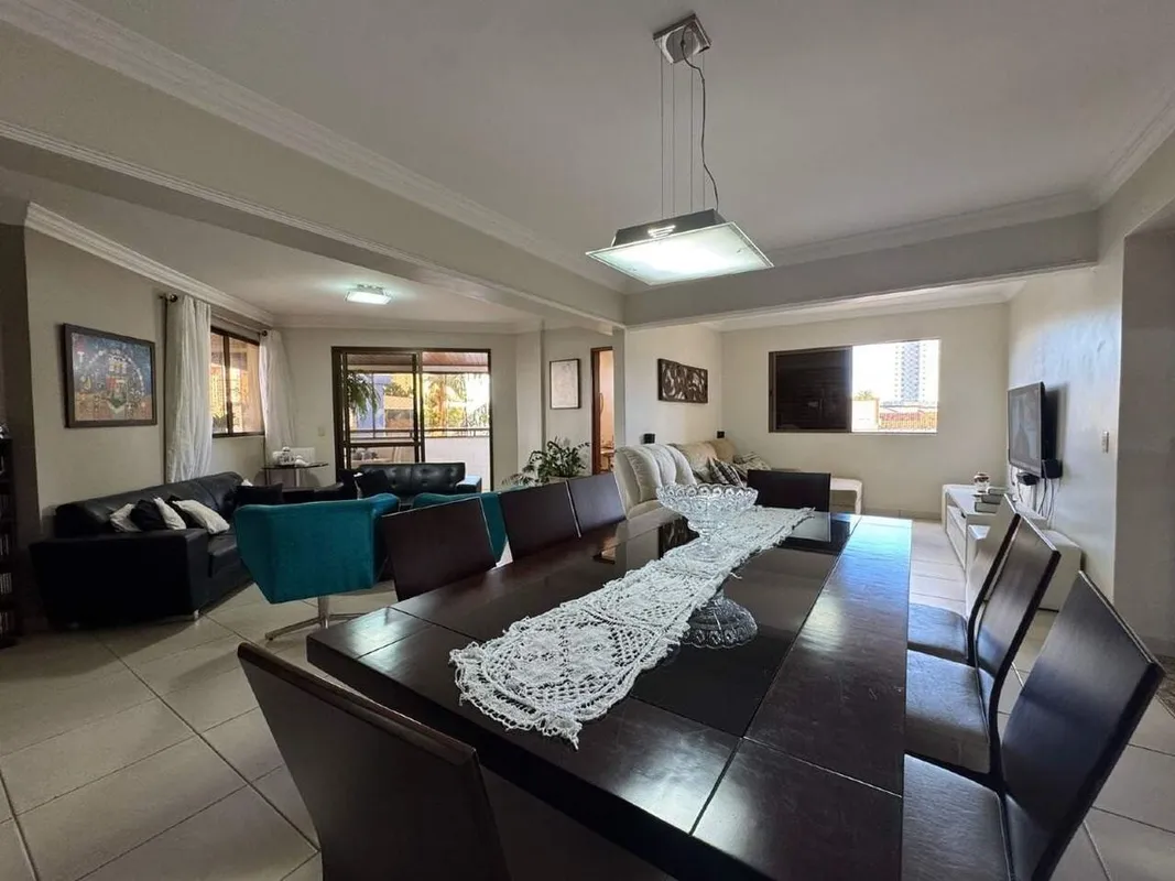 Edifício Antuérpia - Jardim Nova Suíça Apartamento com 173m²,nascente, sala para...