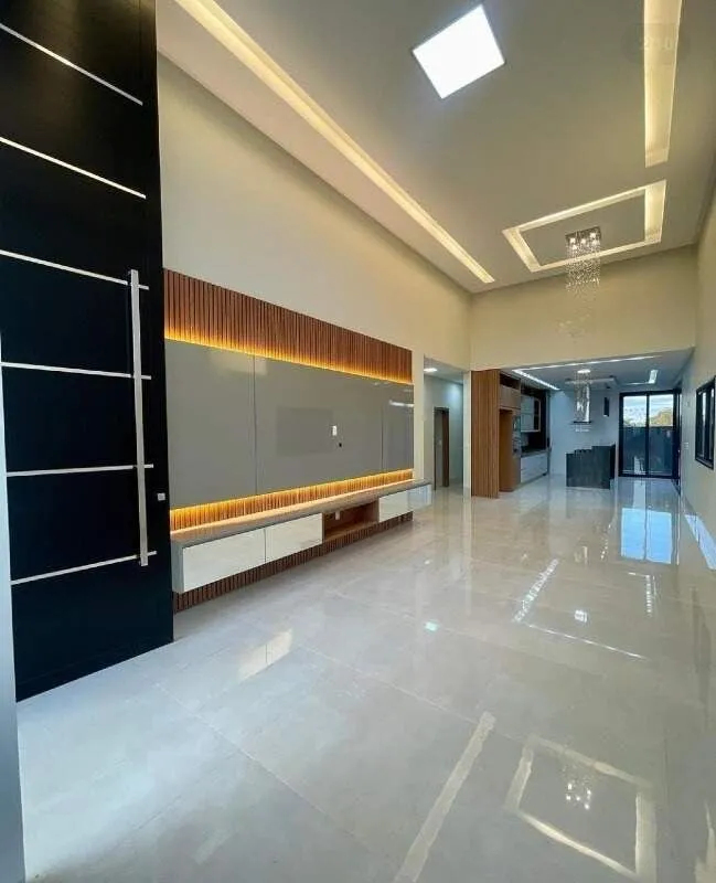 Casa no Parqueville Pinheiro – Aparecida de Goiânia/GOBelíssima casa com 160m² d...