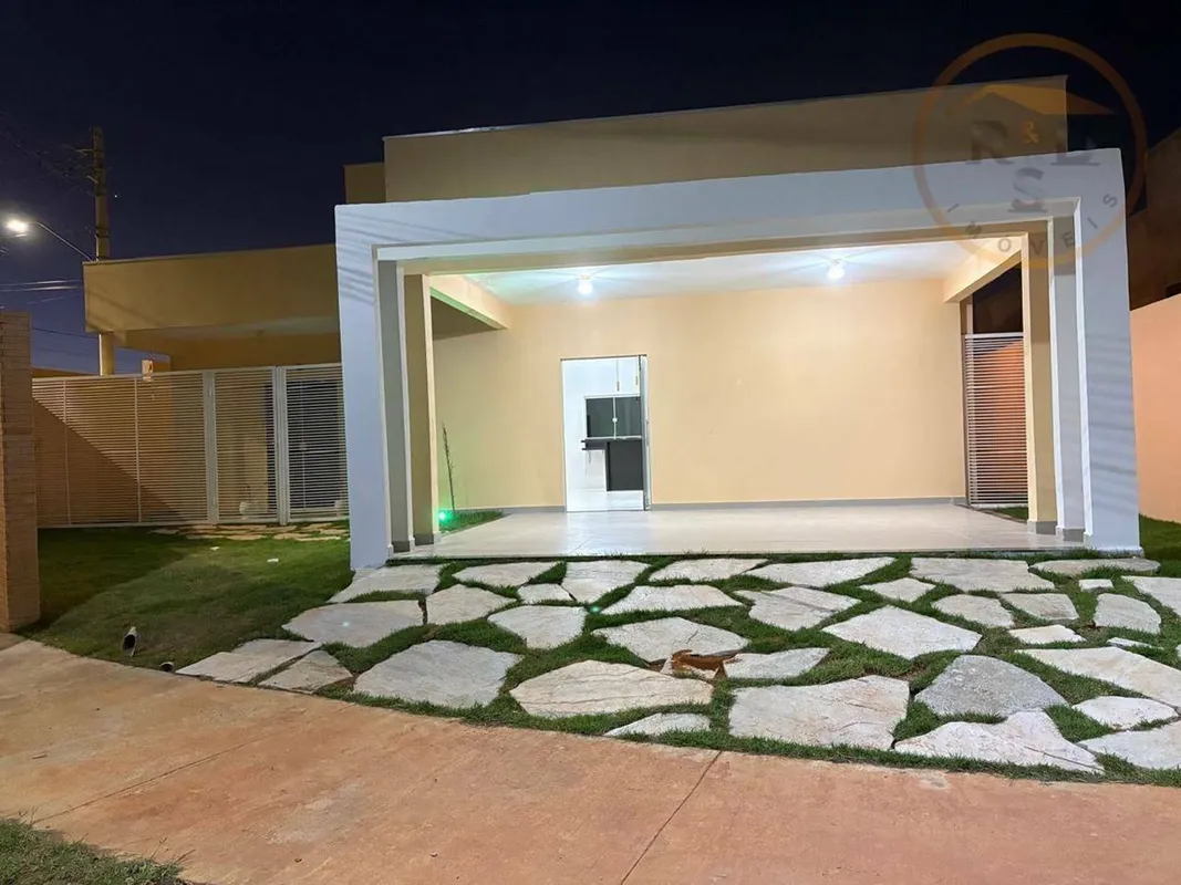 Localizada no Condomímio Lê Premier Residence, esta casa novinha, está esperando...