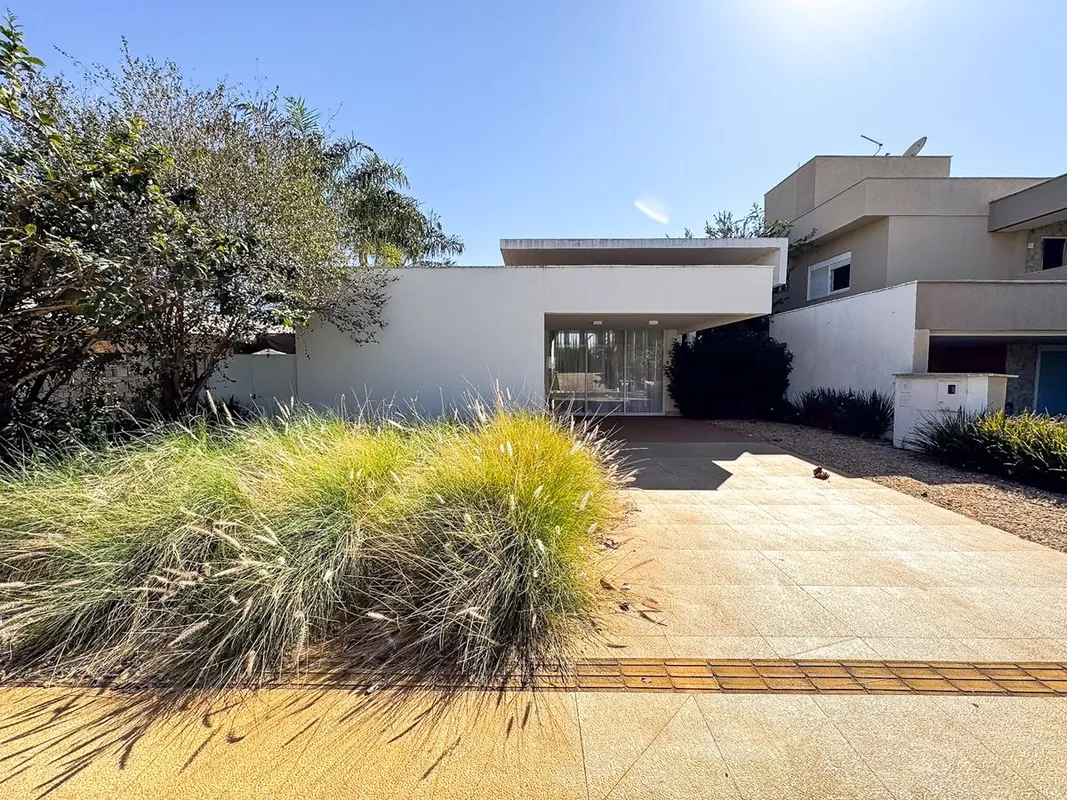 Casa TÃ©rrea no Jardins Verona â?? Projeto LÃ©o Romanoâ?¢440 mÂ² de terreno | 22...