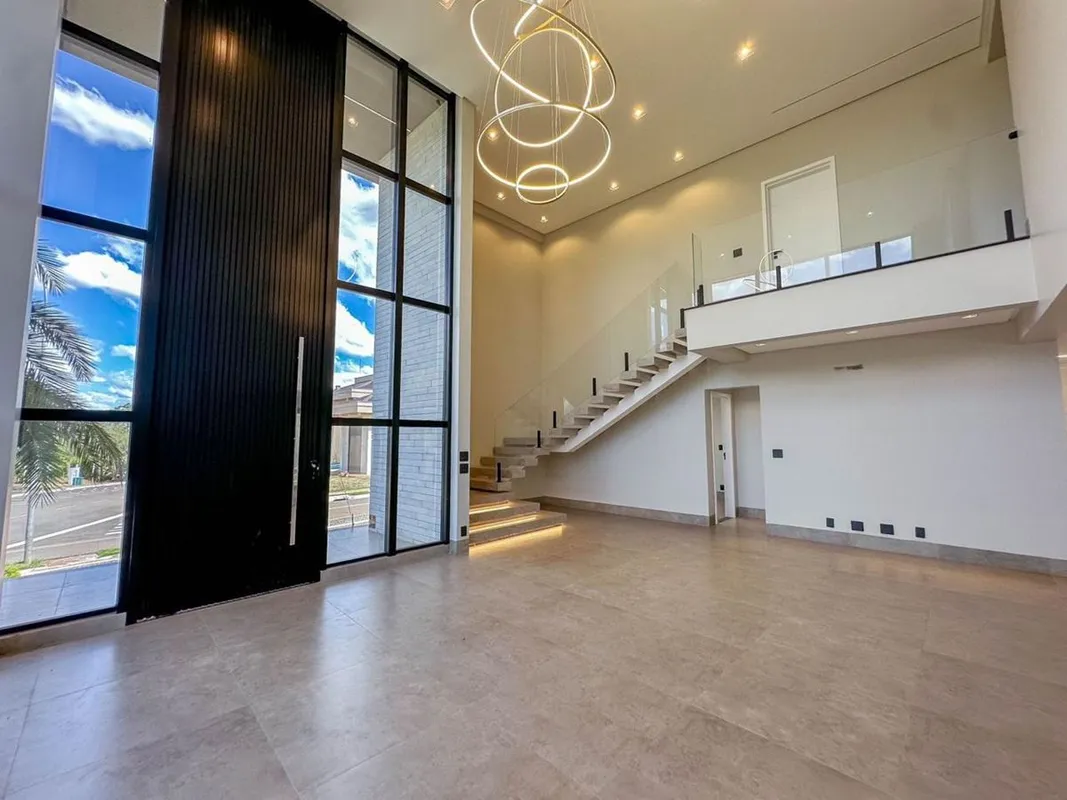 536 mÂ² de terreno 418 mÂ² de construÃ§Ã£oLocalizada em um terreno de esquina de...