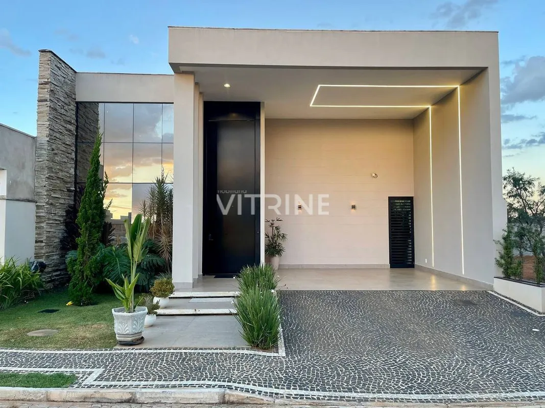 Casa com 3 suítes porteira fechada. 3 suítes planejadas com ponto para ar-condic...