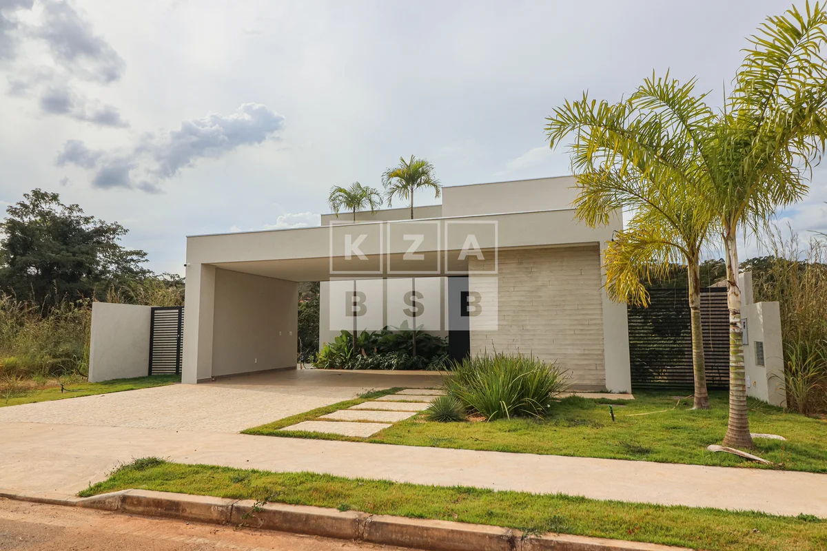Casa com Habite-se , aceita financiamento Essa casa é o sonho de quem ama a natu...