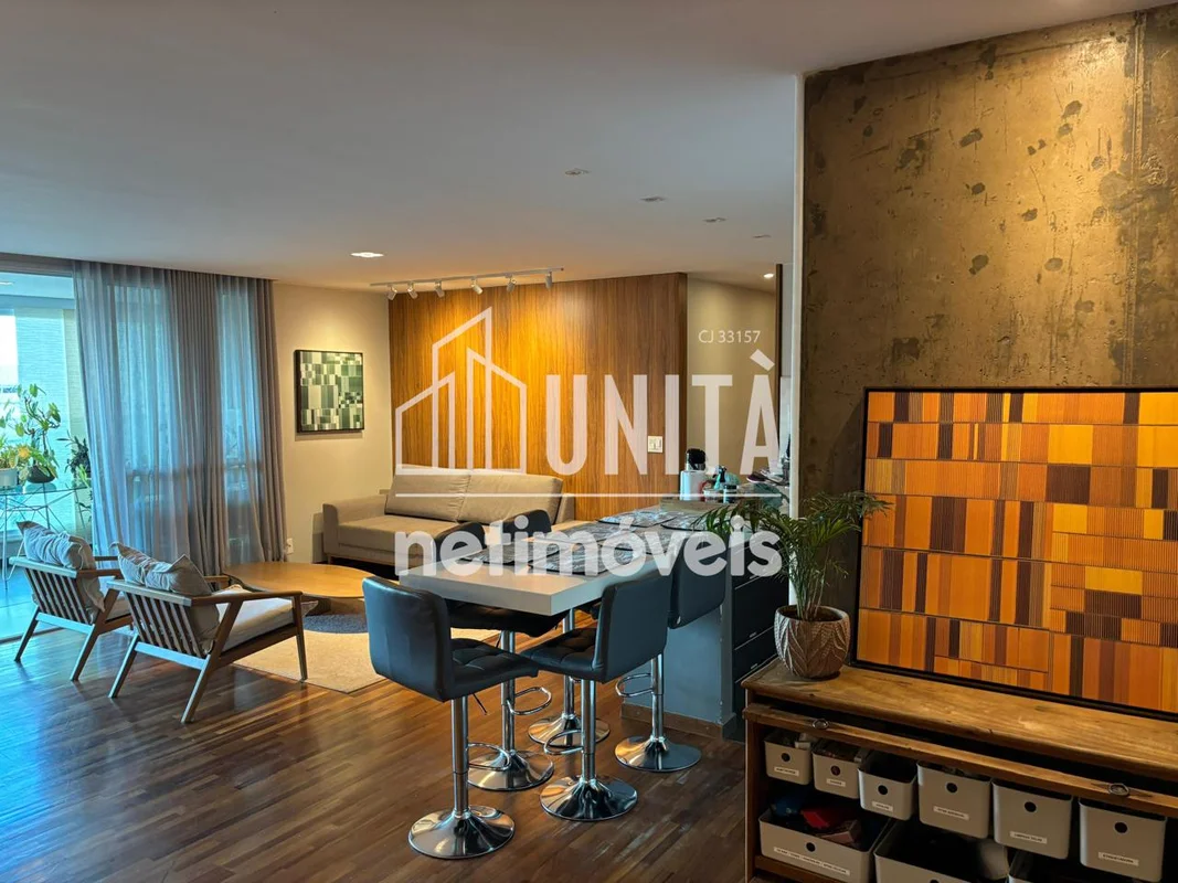 Unità Netimóveis apresenta este incrível apartamento de 180m² no Península Lazer...