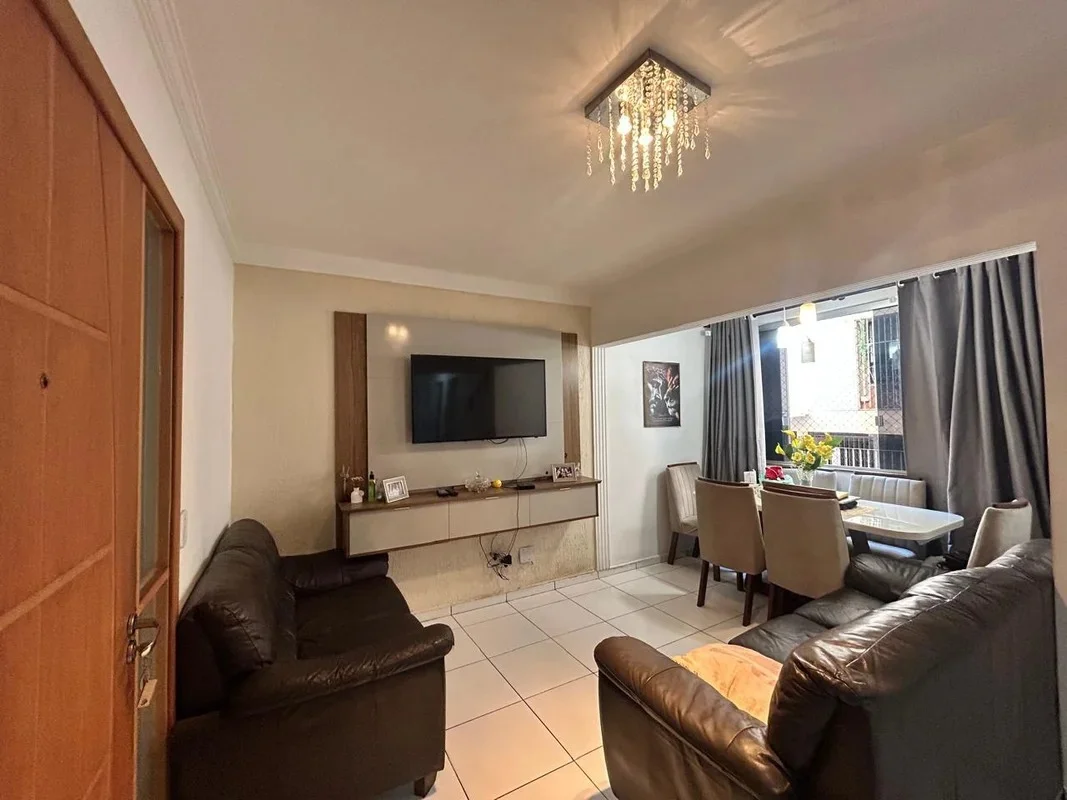 Conquiste seu novo lar no coração de Taguatinga Sul, DF. Este apartamento de 3 q...