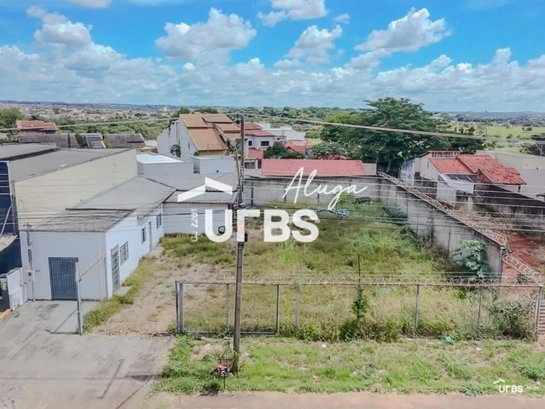Lotes com construção no setor Residencial Porto Seguro!São 610,12m2 com uma cons...