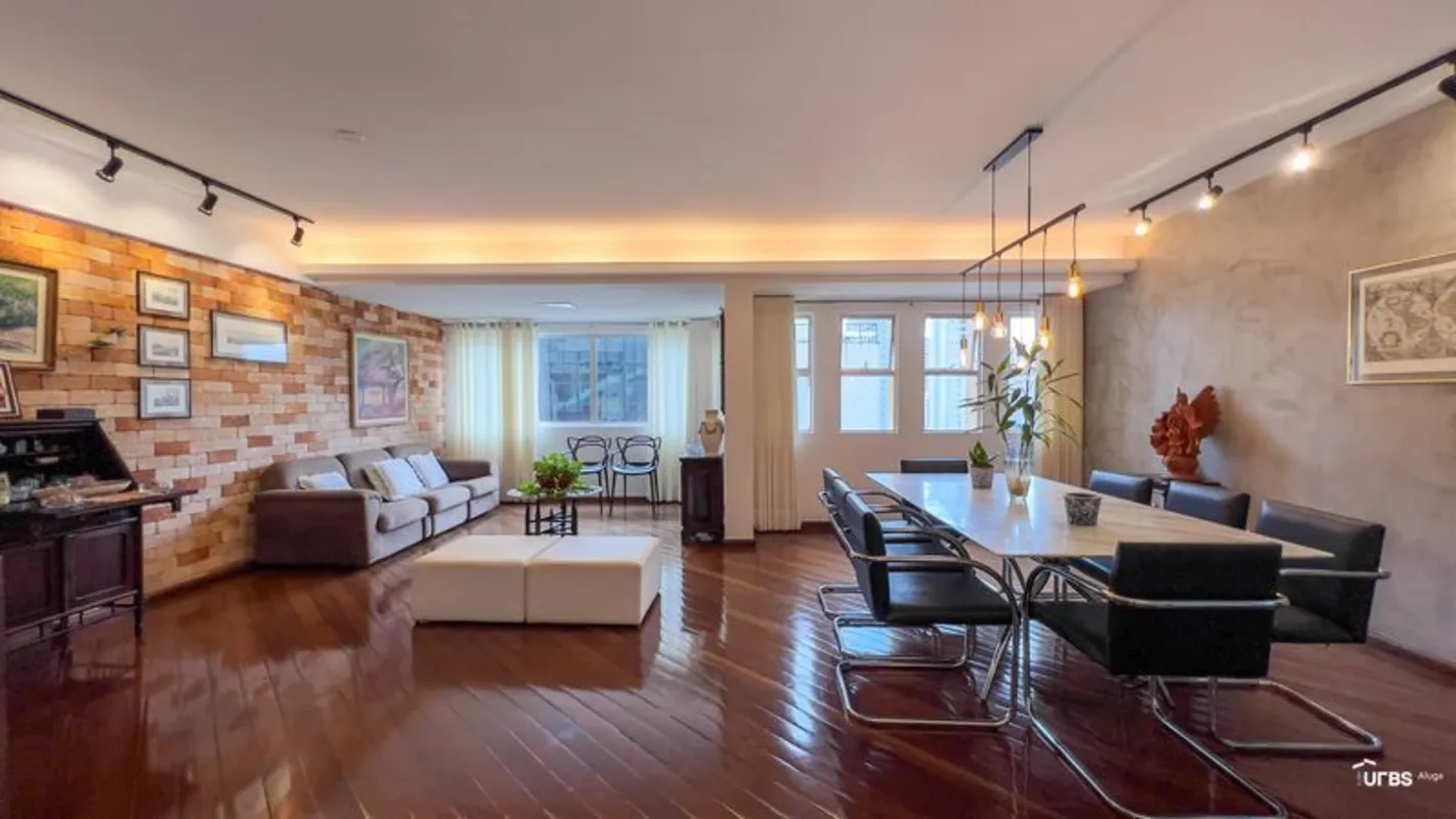 Excelente cobertura no Edifício Simiramis, com 307 m² de área privativa 4 quarto...
