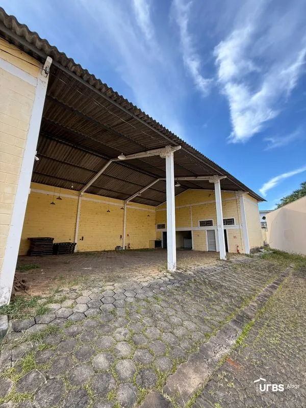 Espaço ideal para o funcionamento da sua empresa no Setor Santa Genoveva!Conta c...