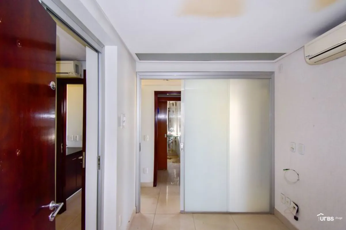 Pavimento comercial com 300m2 dividido em varias salas e banheiros 15/05/26