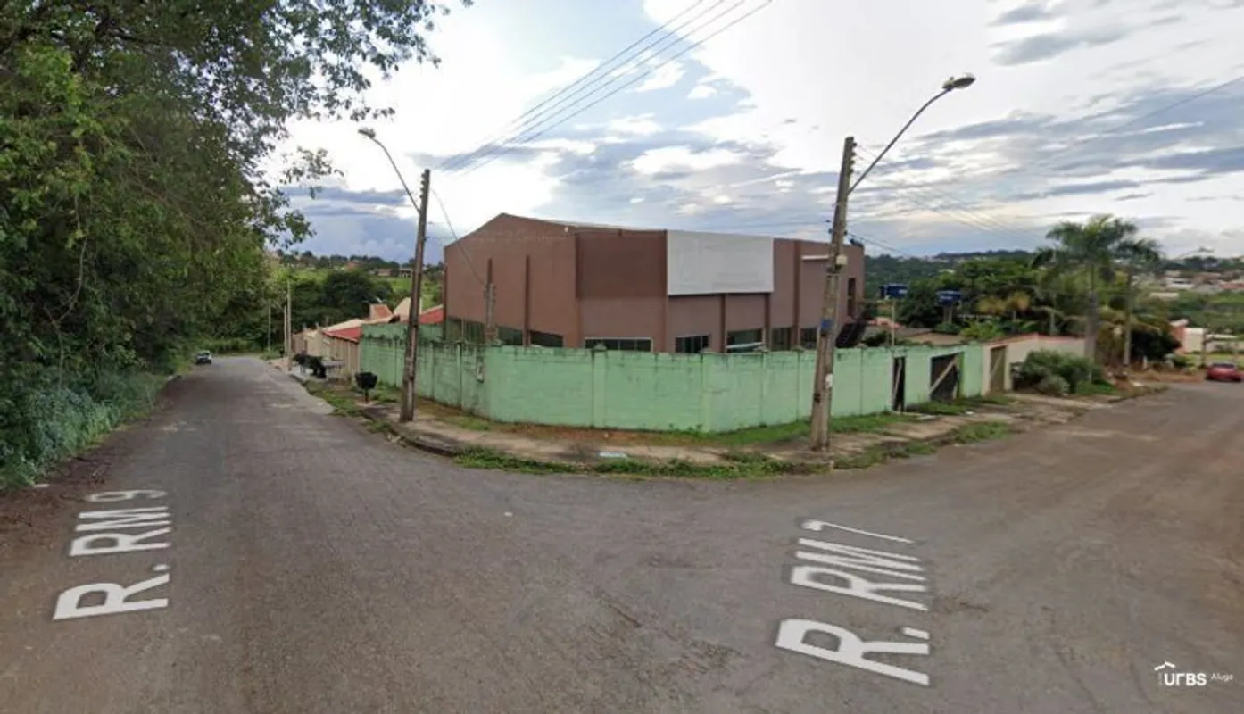 Predio comercial no Residencial Guarema. Fica localizado proximo ao Shoping Pass...