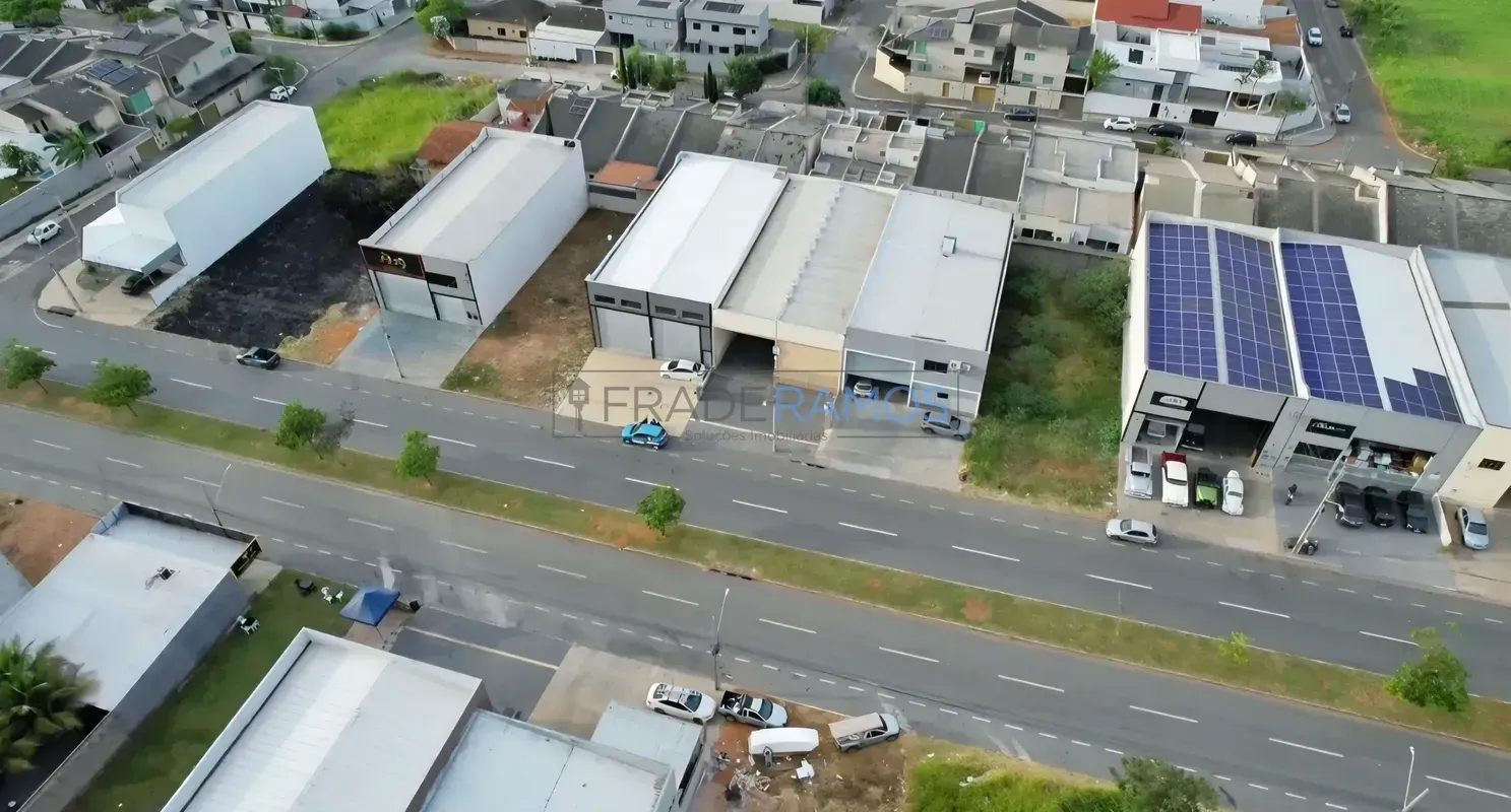 Galpão para locação próximo ao Anel Viário 300m² Pé direito alto Galpão moderno ...