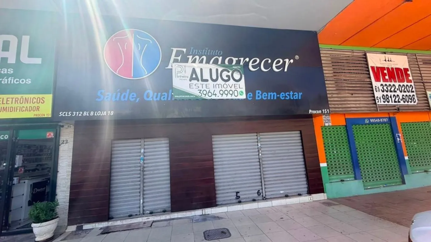 LOJA COM 210m²- SUBSOLO- LOJA- SOBRELOJAESTRUTURA PARA CLÍNICA, CONSULTÓRIOS E A...