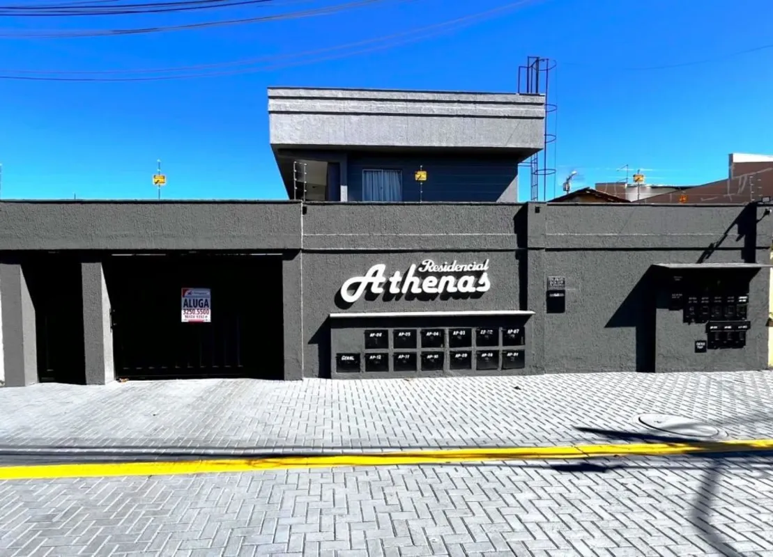 Apartamento 1 quarto, sala, cozinha com armários sob pia, área de serviços, banh...