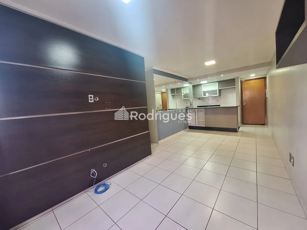 Rodrigues Imobiliária apresenta excelente apartamento no Residencial Ilha do Mel...