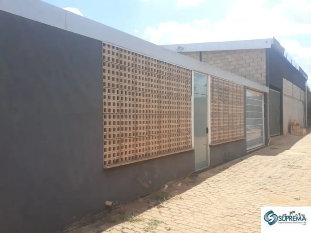 OPORTUNIDADE NO SETOR DE CHÁCARAS LÚCIO COSTA. EXCELENTE CASA COM LOTE DE 120 M²...