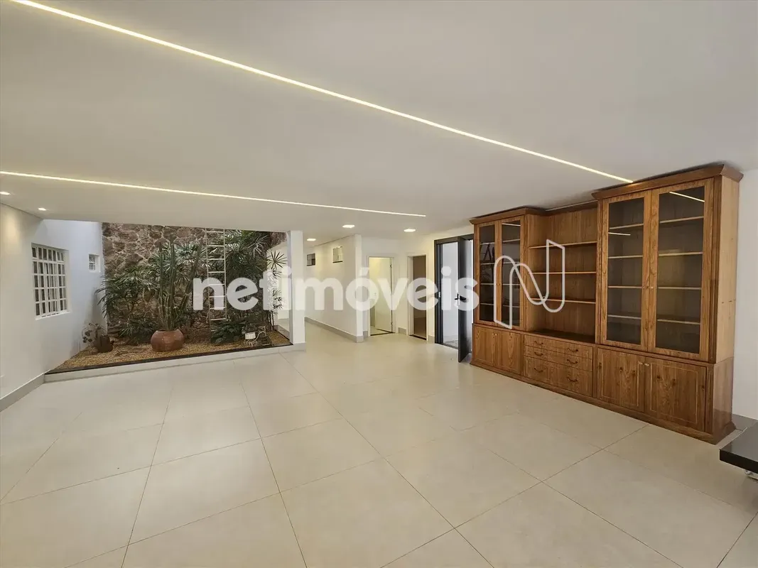Locação de Casa Exclusiva no Park Way Descubra o privilégio de morar na verdadei...