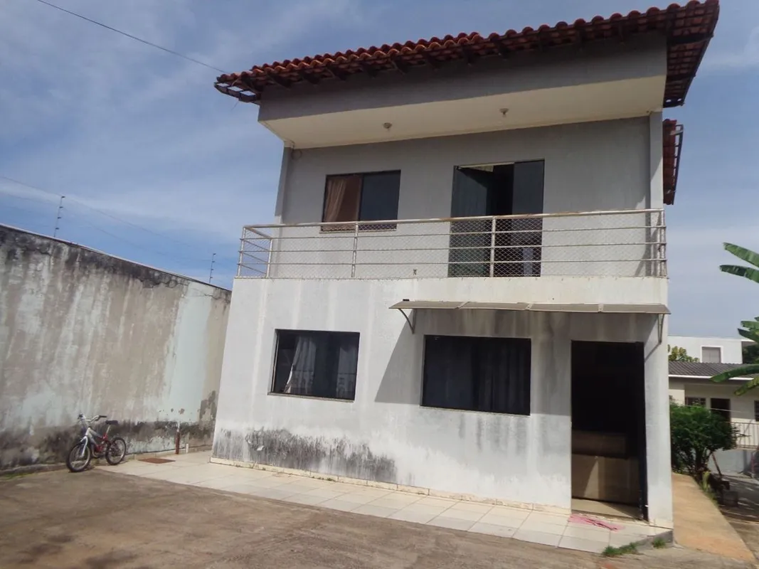 LEÕES DA CORRETAGEM VENDE O IMÓVEL QUE VOCÊ PROCURA VENDO SOBRADO COM 400M² EM C...