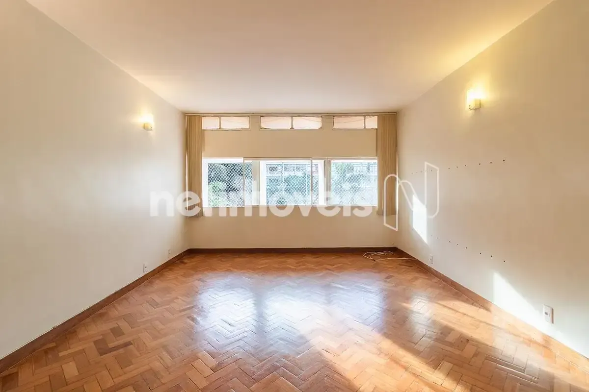 Apartamento 2 quartos - Reformado - SQS 108 - Asa SulA SQS 108 oferece localizaç...