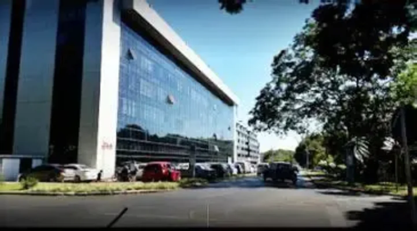 A Imobiliária do Ville traz uma excelente oportunidade num dos melhores Prédios ...