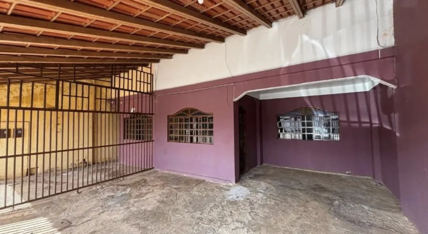 QND 39 – TAGUATINGA NORTE | CASA COM 2 MORADIAS INDEPENDENTES | 340m²Excelente o...