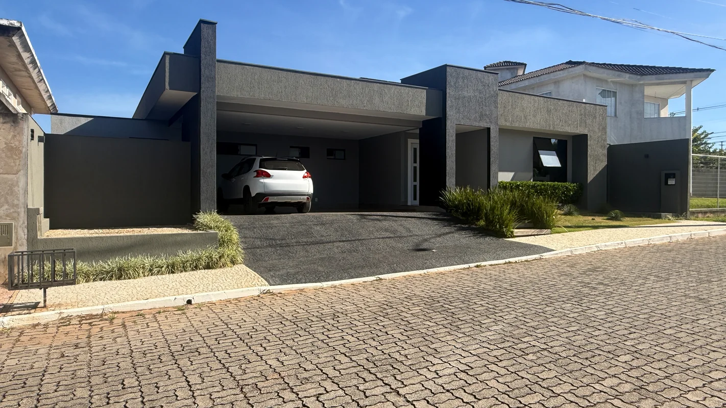 CASA TÉRREA MODERNA COM LAZER COMPLETO NO SOLAR DE BRASÍLIA II | CONFORTO, PRIVA...
