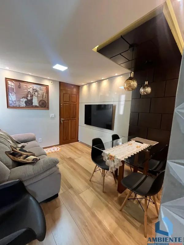 Seu novo lar em Samambaia Sul está aqui! Apresentamos este belíssimo apartamento...