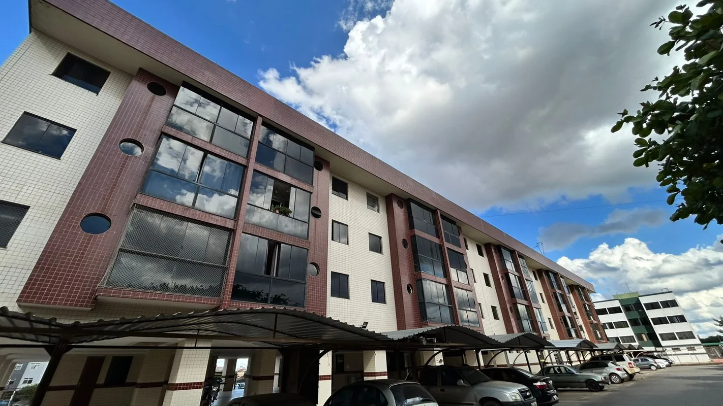 Excelente apartamento à venda na QNL 05, Bloco B, localizado em posição privileg...
