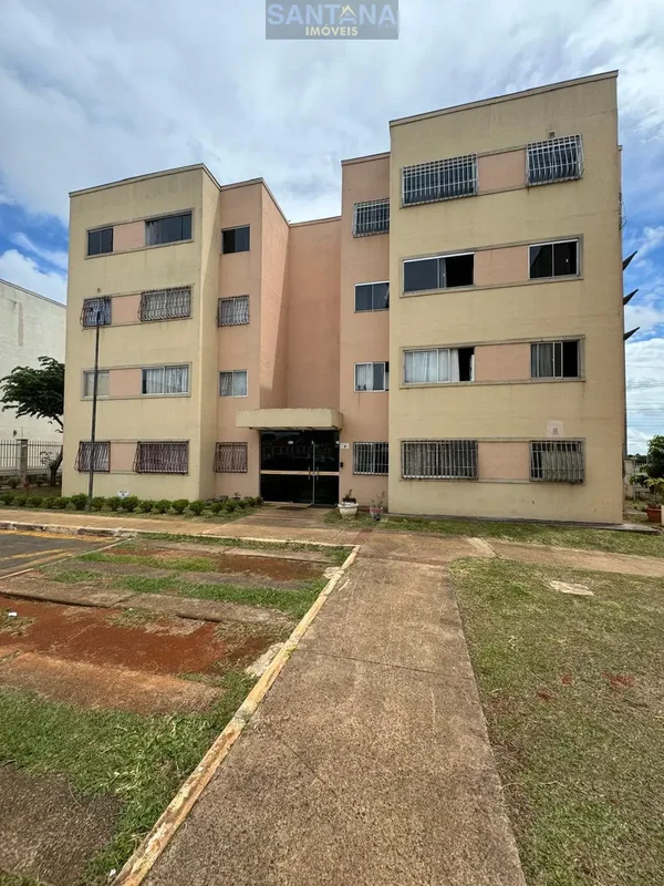 SANTANA IMÓVEIS VENDE Vende se ótimo apartamento com privelegiada localização , ...
