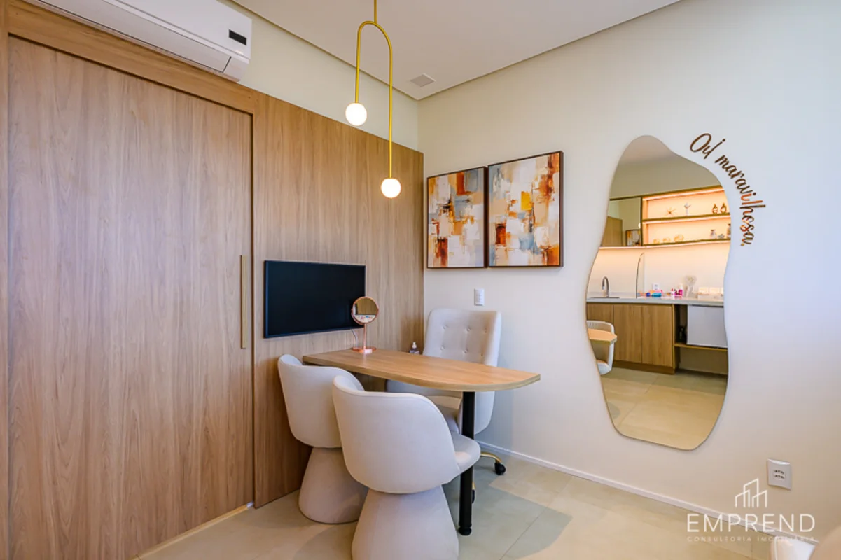 Excelente consultório/sala comercial localizado no Centro Médico Lúcio Costa, SG...