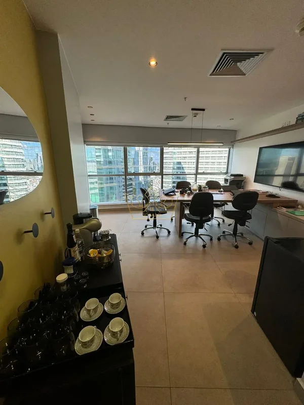 JCMAX VENDE - SALA - HOTEL FUSIONExcelente oportunidade na ASA NORTE! Sala de 28...