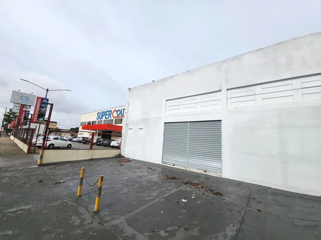 Galpão 383 M2 em uma Av. comercial mais movimentada de Aparecida de Goiânia - GO...
